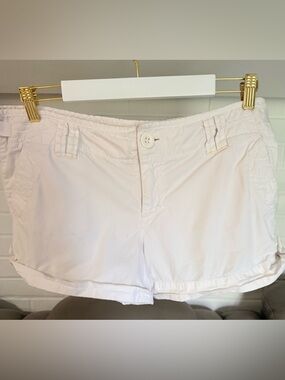 Y2K AEO Women's White Casual Cotton Shorts w/cute tie in back Sz. 14 EUC